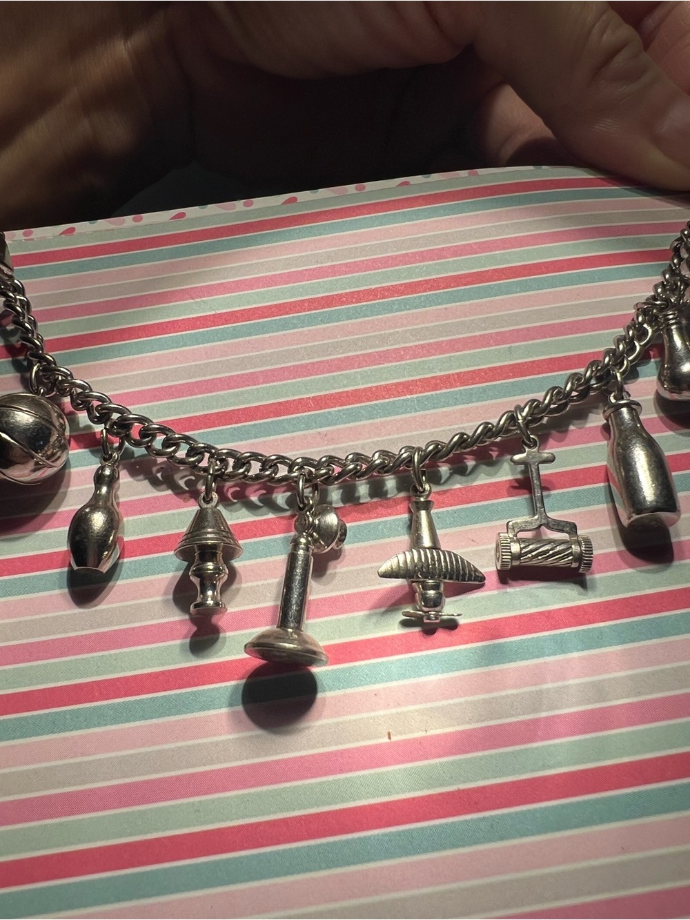 Vintage Silvertone Charm Bracelet In Excellent Condition
